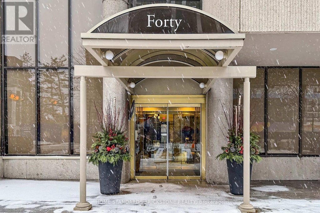 1001 - 40 Rosehill Avenue, Toronto (rosedale-Moore Park)