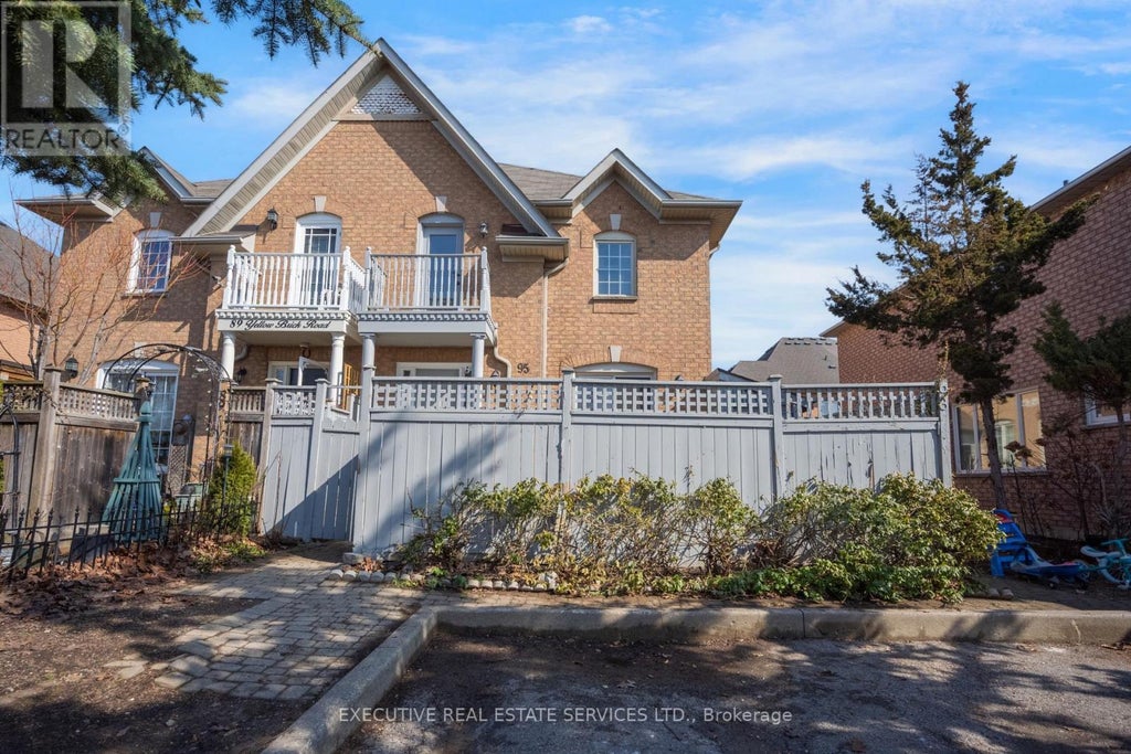 95 Yellow Brick Road, Brampton (brampton North)