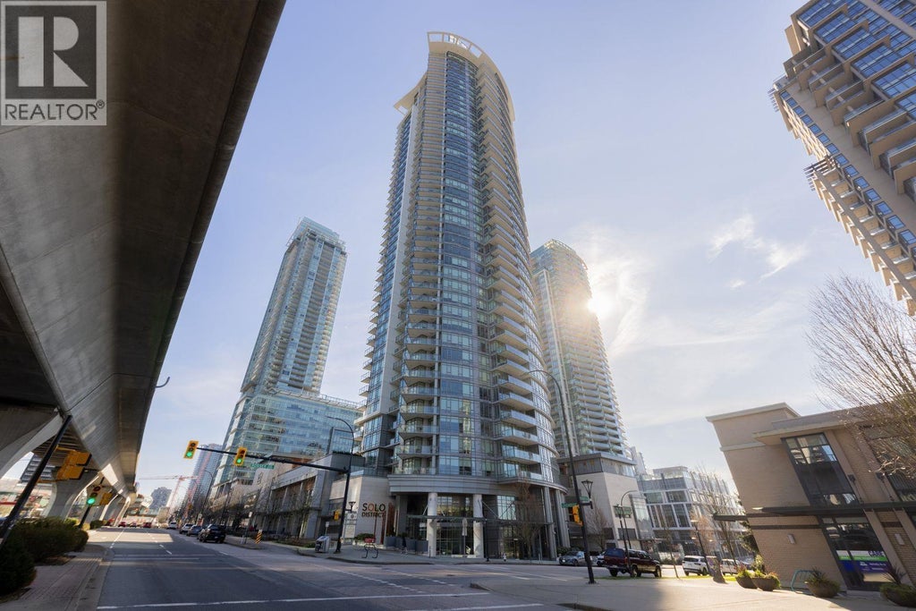 3204 2008 Rosser Avenue, Burnaby