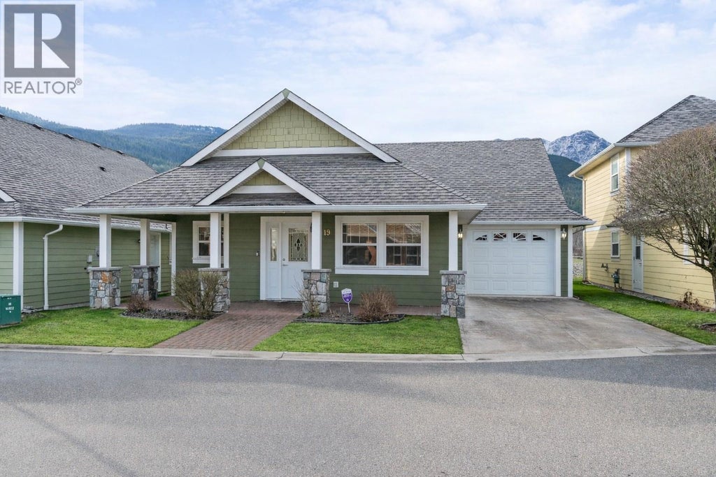 1231 10 Street Sw Unit# 19, Salmon Arm