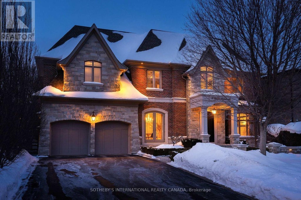 6 Weller Crescent, Vaughan (maple)
