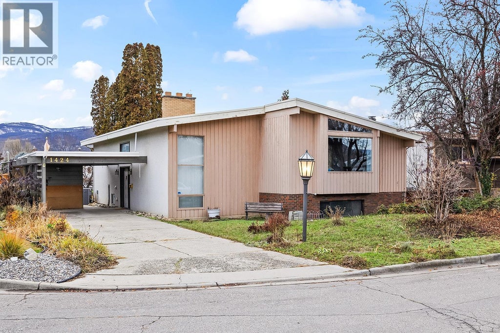 1424 Lombardy Square, Kelowna