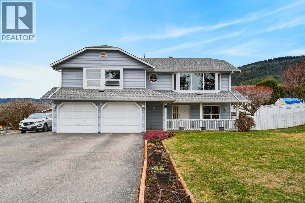 2090 14 Street Sw, Salmon Arm