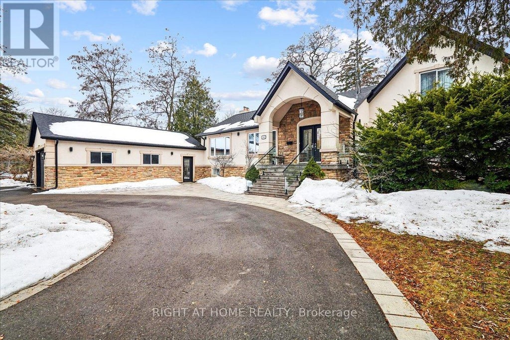 2090 Stonehouse Crescent, Mississauga (sheridan)