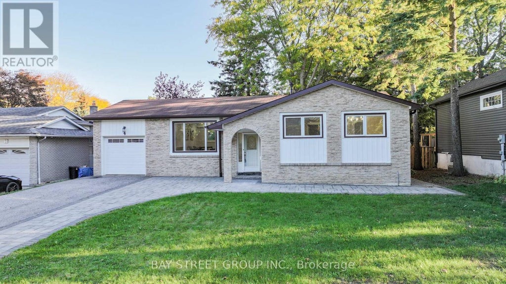 4 Sir Brandiles Place, Markham (markham Village)