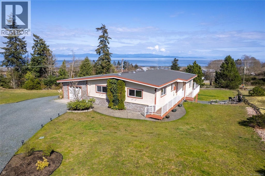 3021 Raymur Place, Qualicum Beach