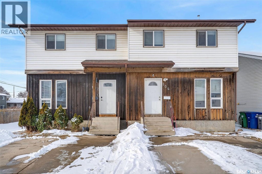 102-104 Hedley Street, Saskatoon