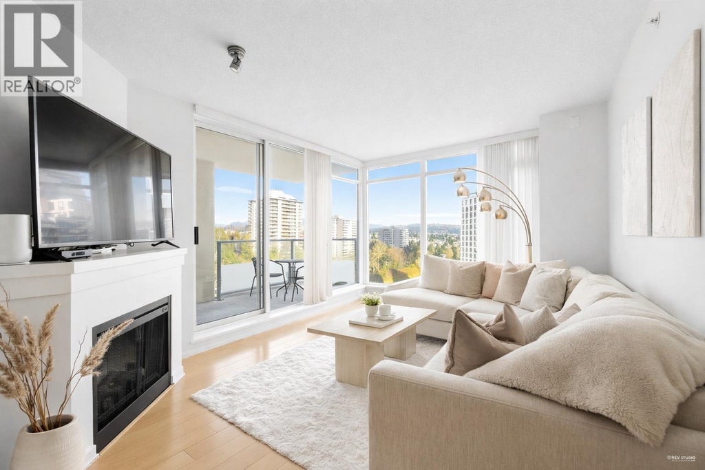 2005 2133 Douglas Road, Burnaby