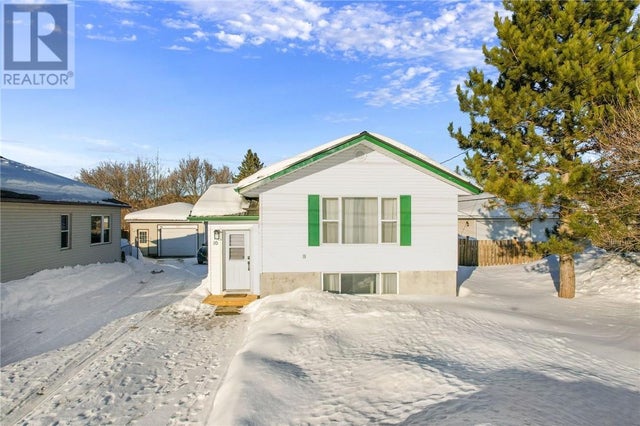 16 Vaughan Avenue, Capreol