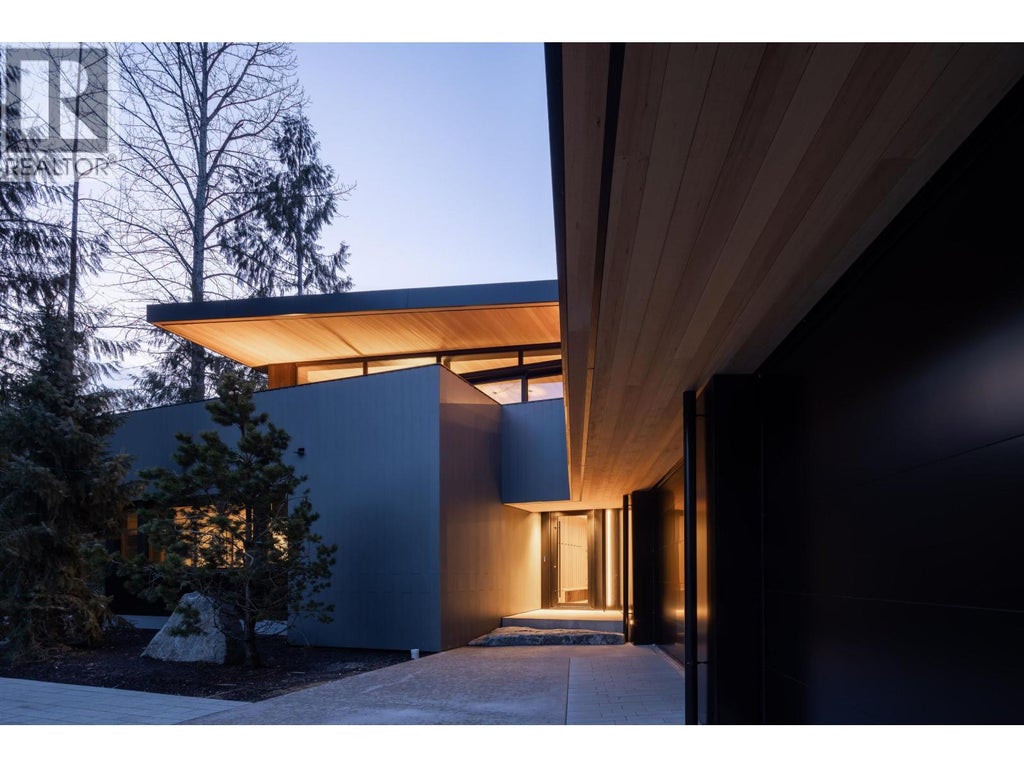 7501 Ambassador Crescent, Whistler