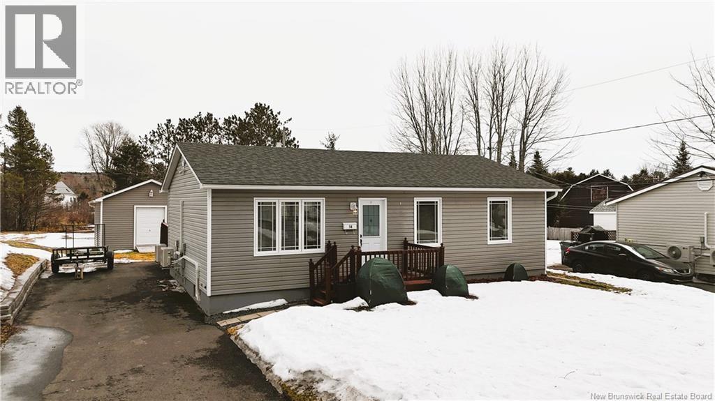 14 Daulphin Drive, Fredericton