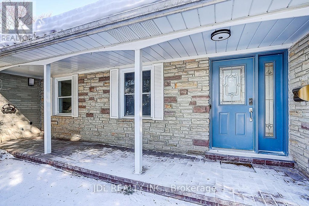 15 Crossburn Drive, Toronto (banbury-Don Mills)