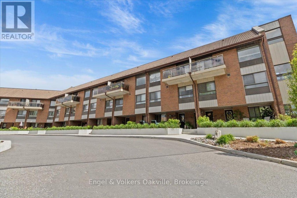 625 - 1000 Cedarglen Gate, Mississauga (erindale)