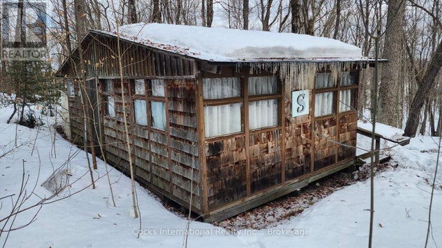 1165 Spring Lake Road, Bracebridge (draper)