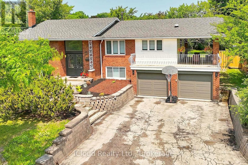 2101 Parkway Drive, Burlington (mountainside)