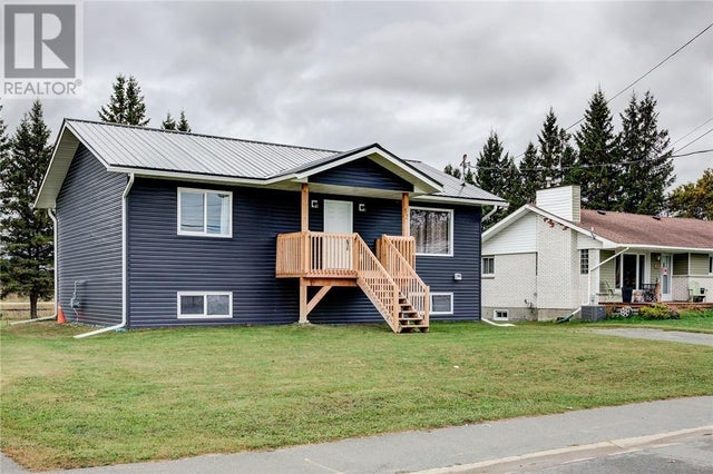 12 Rutland Avenue, Markstay-Warren