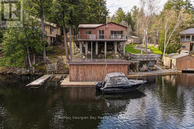 15sr405 Severn River Shore, Muskoka Lakes (wood (muskoka Lakes))