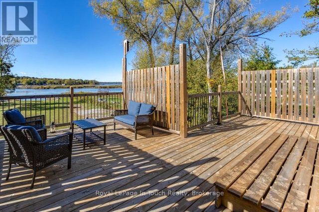 142 Duck Bay Road, Tay