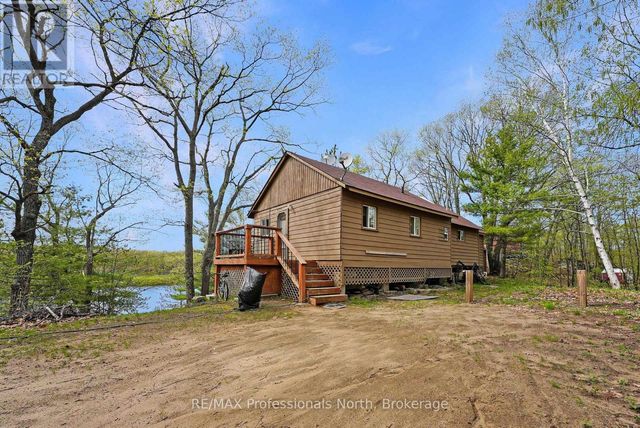 1012 Iroquois Lane, Minden Hills (lutterworth)