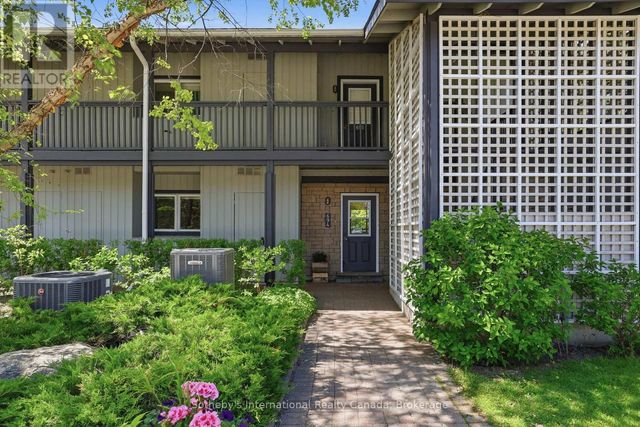 694 Johnston Park Avenue, Collingwood