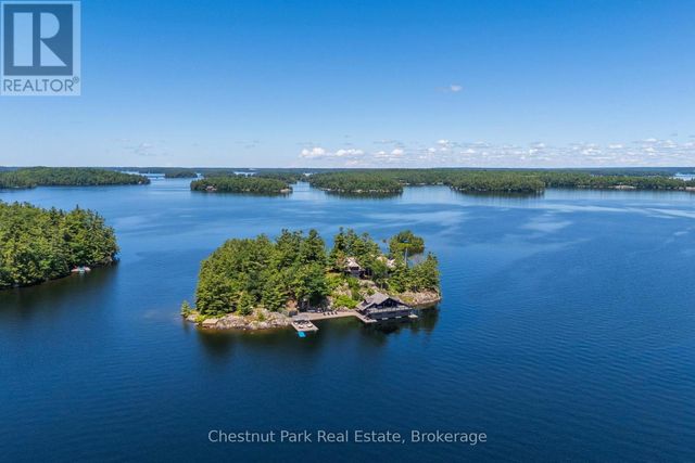 1 Onaway Island R21, Muskoka Lakes (medora)