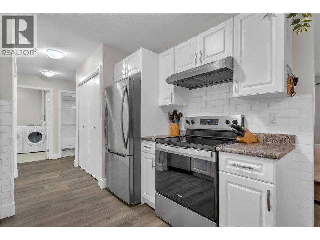 3854 Gordon Drive Unit# 186, Kelowna