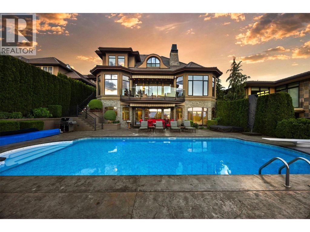 2449 Selkirk Drive, Kelowna