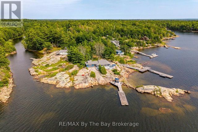 6686 Island 1040/little Beausoleil Island, Georgian Bay (baxter)