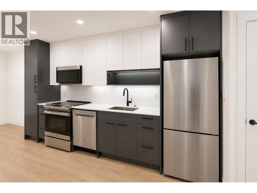 1380 Pridham Avenue Unit# 310, Kelowna