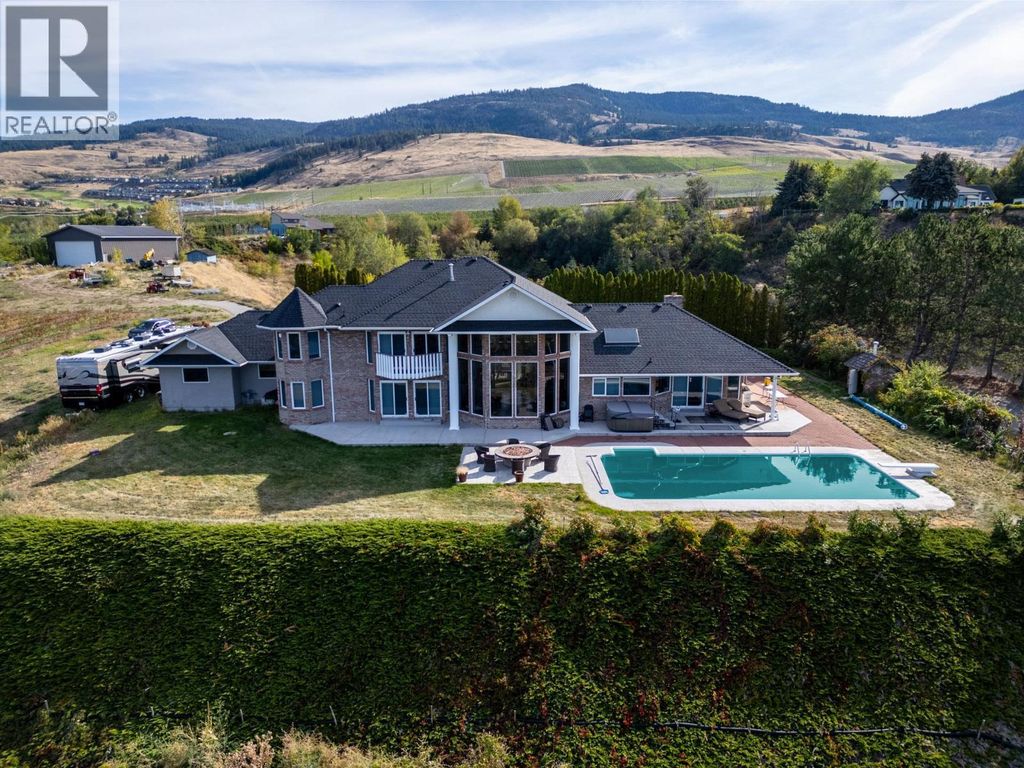 1135 Graf Road, Kelowna