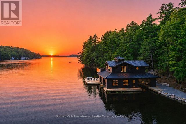 1097 Armstrong Point Road, Muskoka Lakes (medora)