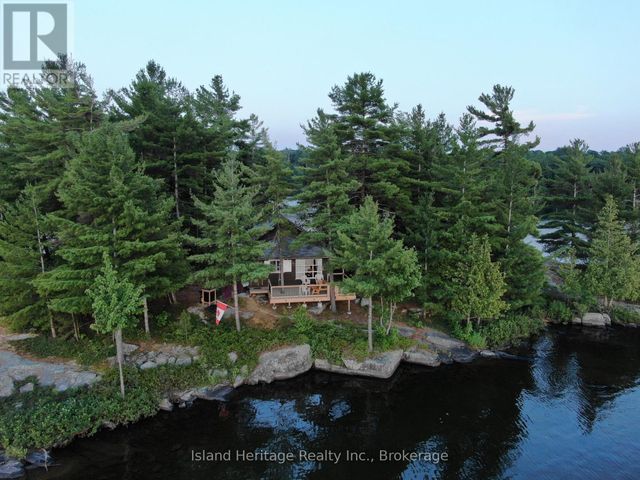 2 Trout Lake Island, Mcdougall