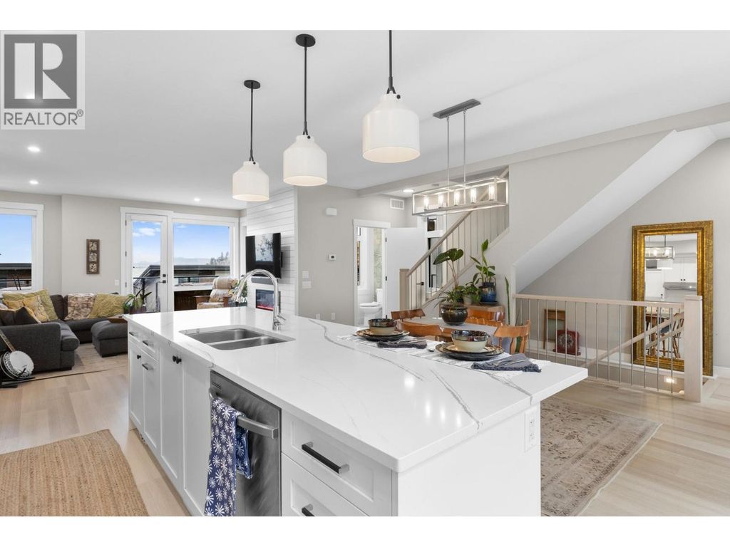 3220 Hilltown Drive Unit# 6, Kelowna