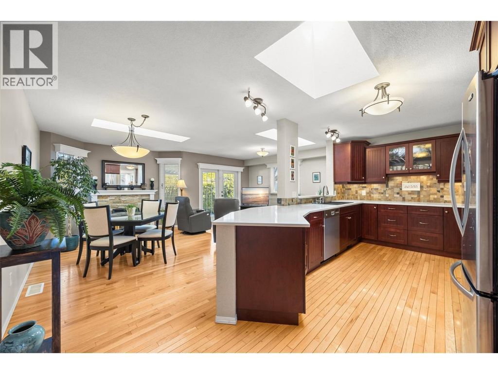 1384 Nelson Place, Kelowna