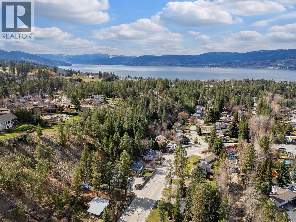 4700 Gordon Drive, Kelowna