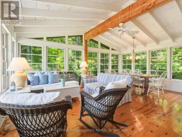 23 Taylor Island, Gravenhurst (muskoka (s))