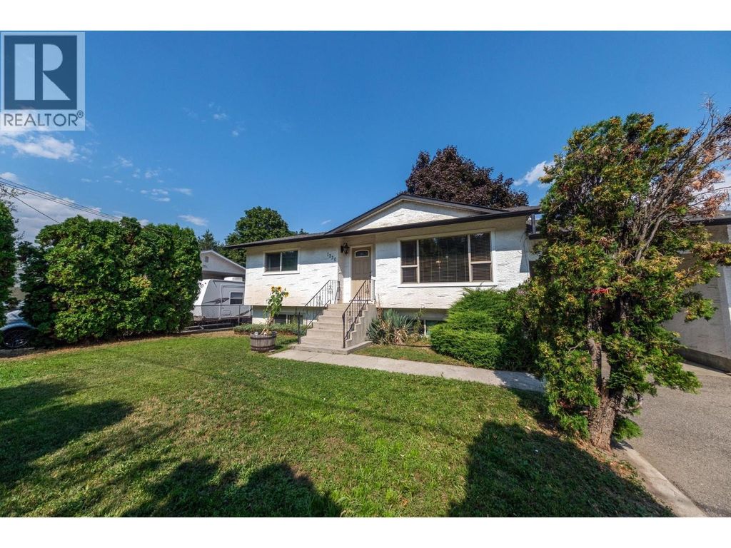 1230 Creekside Road, Kelowna