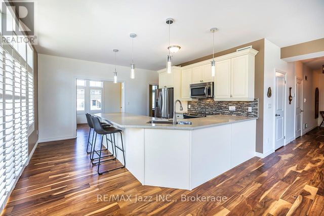 111 - 29 Lakewood Crescent, Kawartha Lakes (bobcaygeon)
