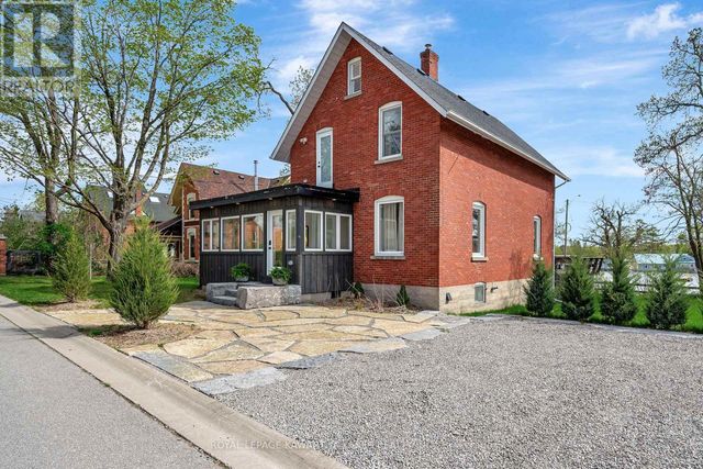45 Oak Street, Kawartha Lakes (fenelon Falls)