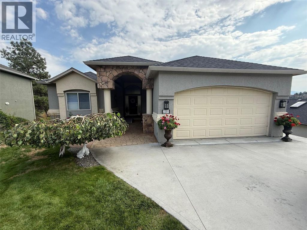 2201 Lillooet Crescent, Kelowna