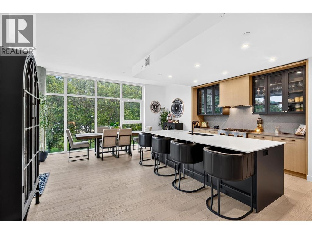 3389 Lakeshore Road Unit# 315, Kelowna