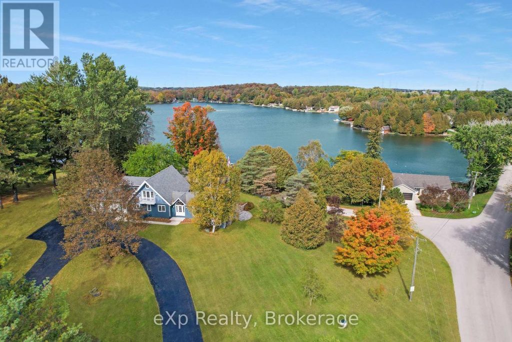 220 Lake Rosalind Road 2a, Brockton