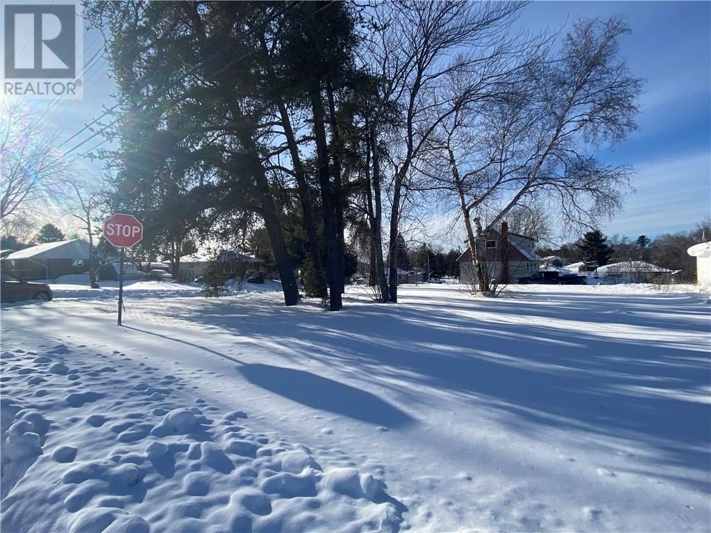 8 Spruce Street, Onaping Property Listing MLS® 2114860