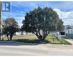 315 Froelich Road. Kelowna, British Columbia