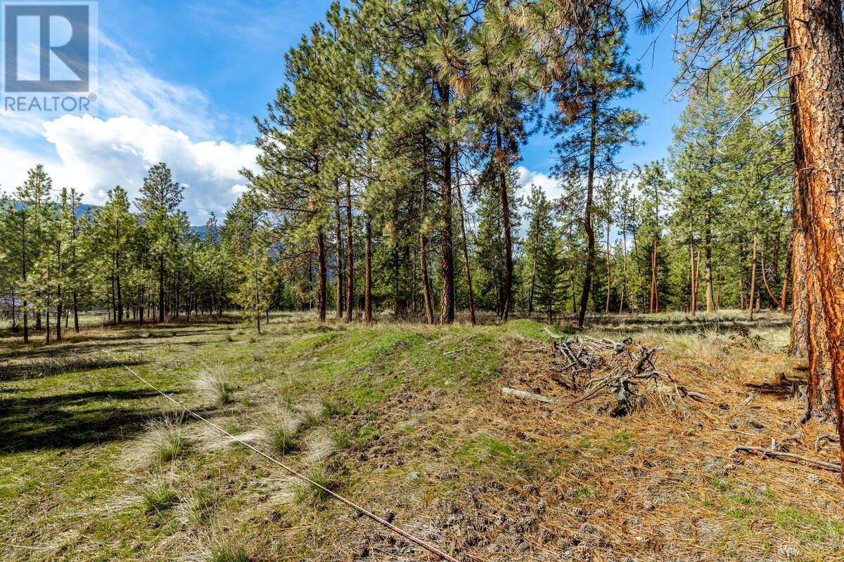 6015 Ottley Road. Lake Country, British Columbia