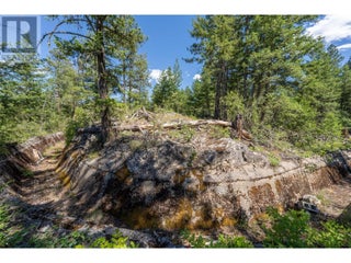 5401-5403 Mcculloch Road. Kelowna, British Columbia