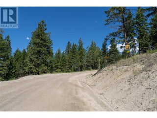 5401-5403 Mcculloch Road. Kelowna, British Columbia