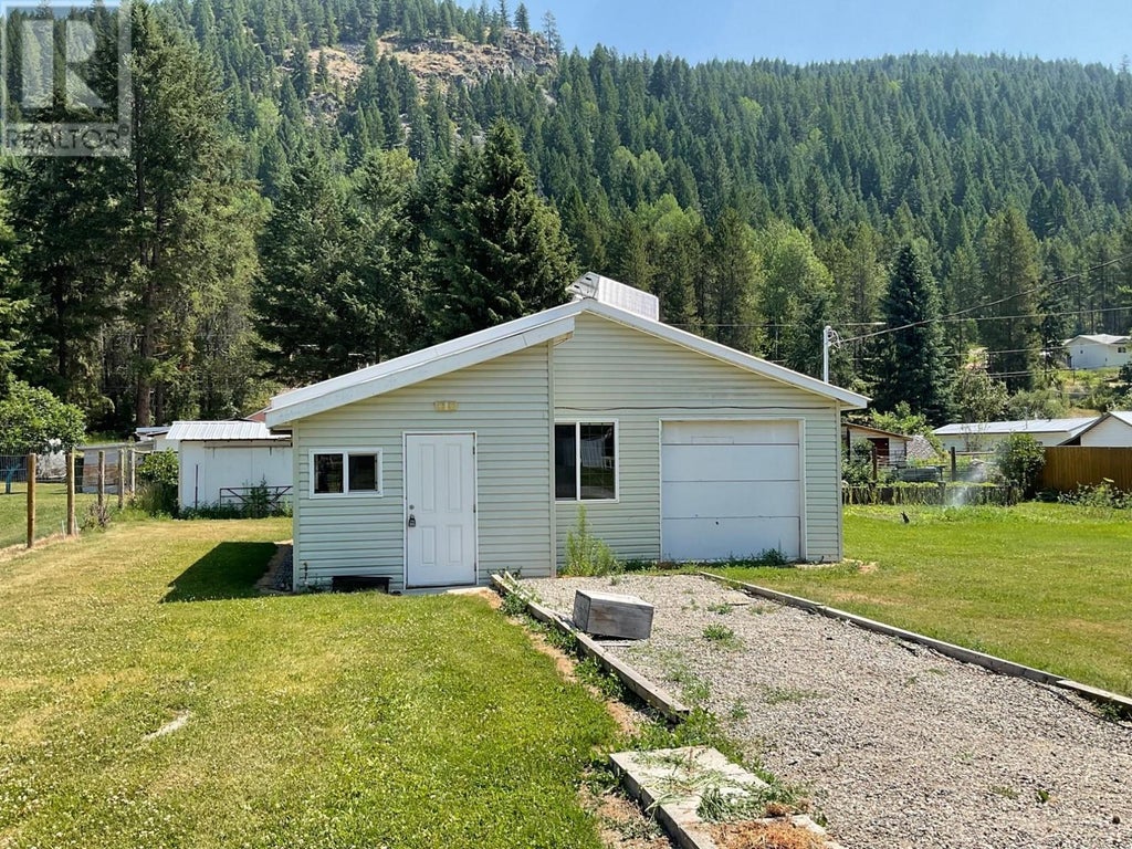 618 Kimberley N Avenue, Greenwood