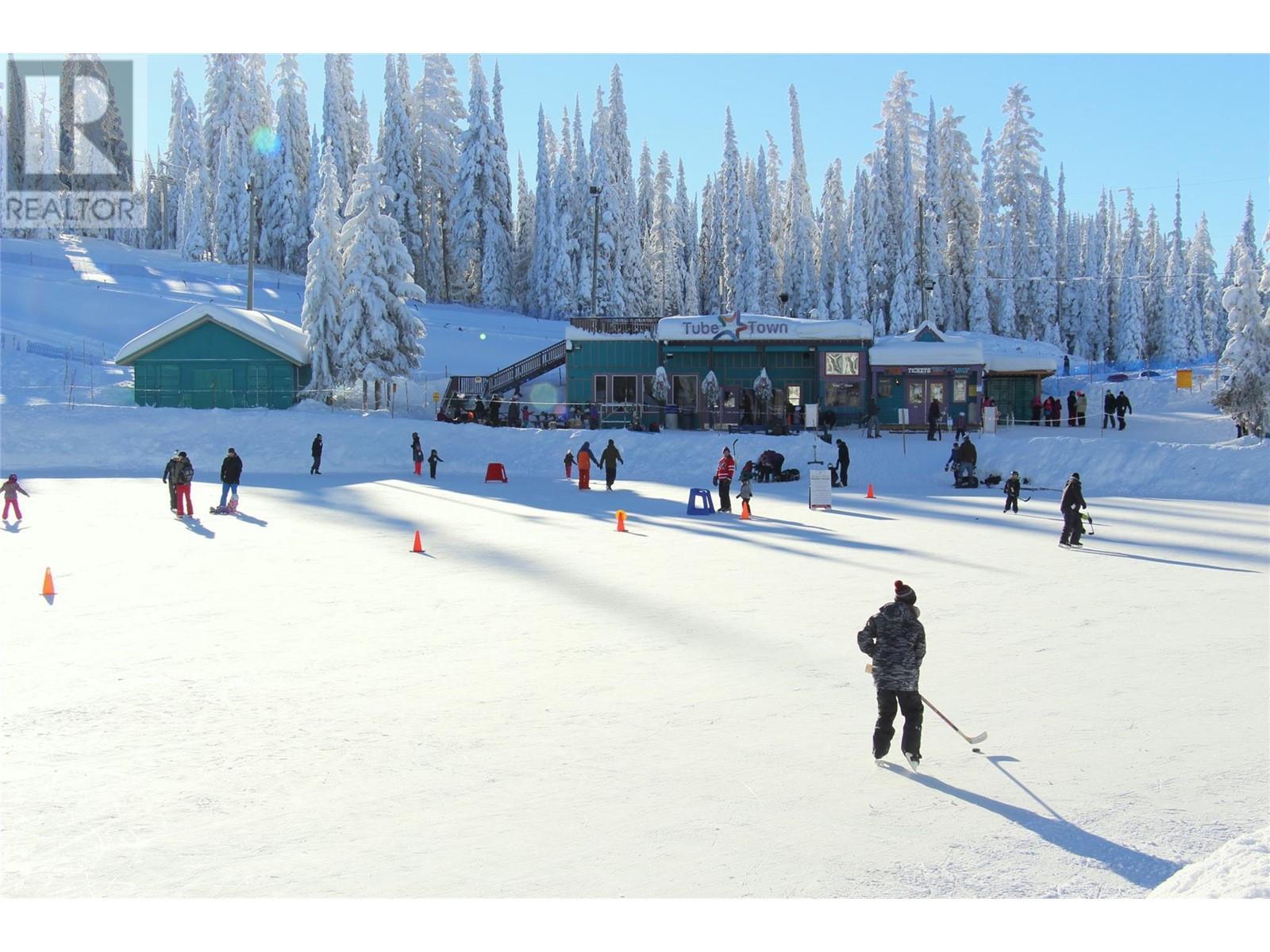 440 & 450 Arnica Lane. Silver Star, British Columbia