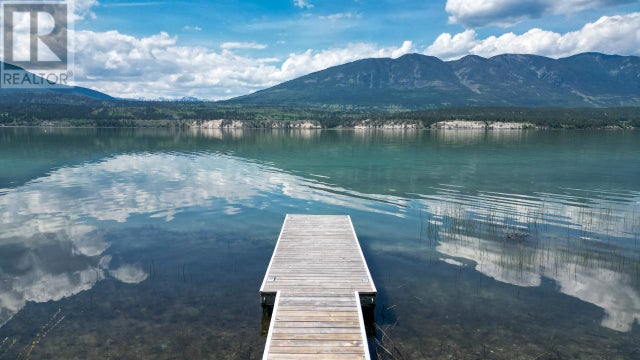 8695 Cottage Lane, Canal Flats